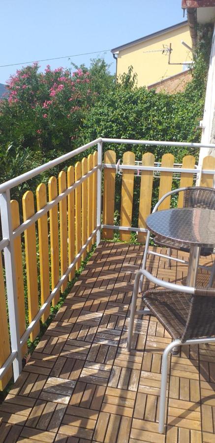 Relax In Crni Kal 2 Apartment Exterior photo